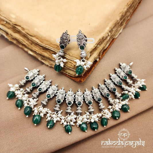 Appealing Green Drop Choker (N11675)