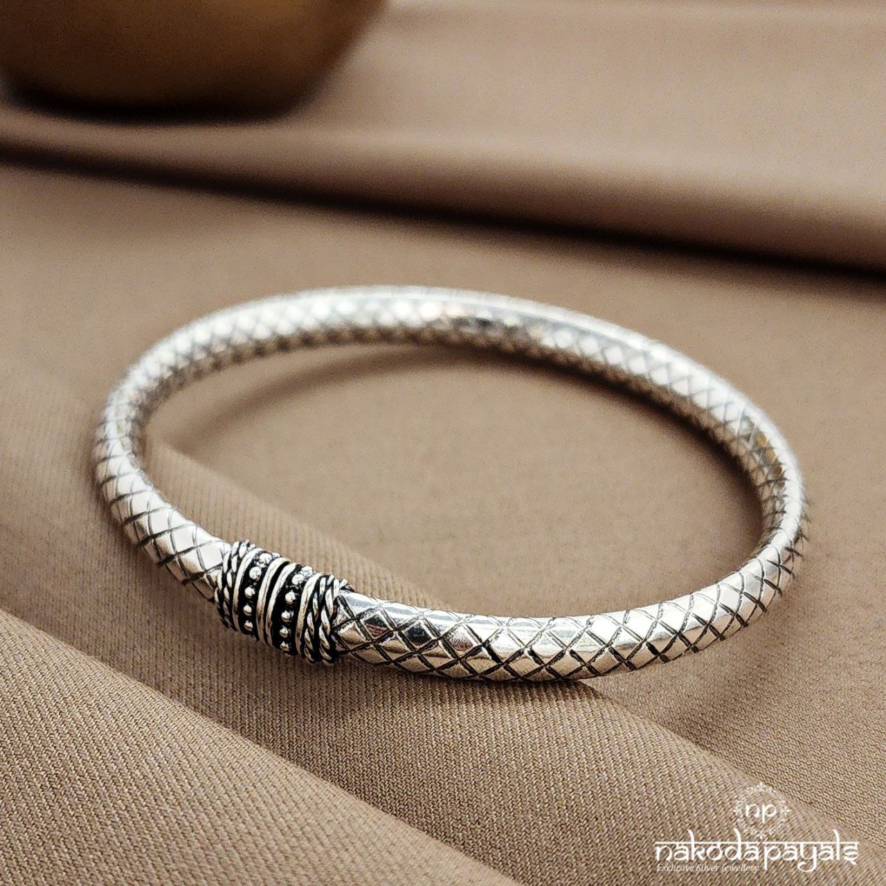 Zig Zag Oxidised Kada (K5288_90)