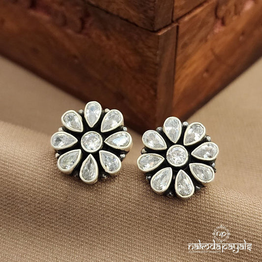 White Floral Studs (S3707)