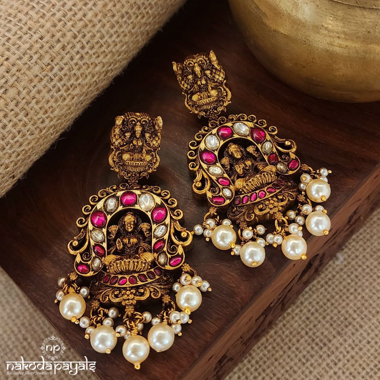 Blessing Lakshmi Earrings (Ge8652)