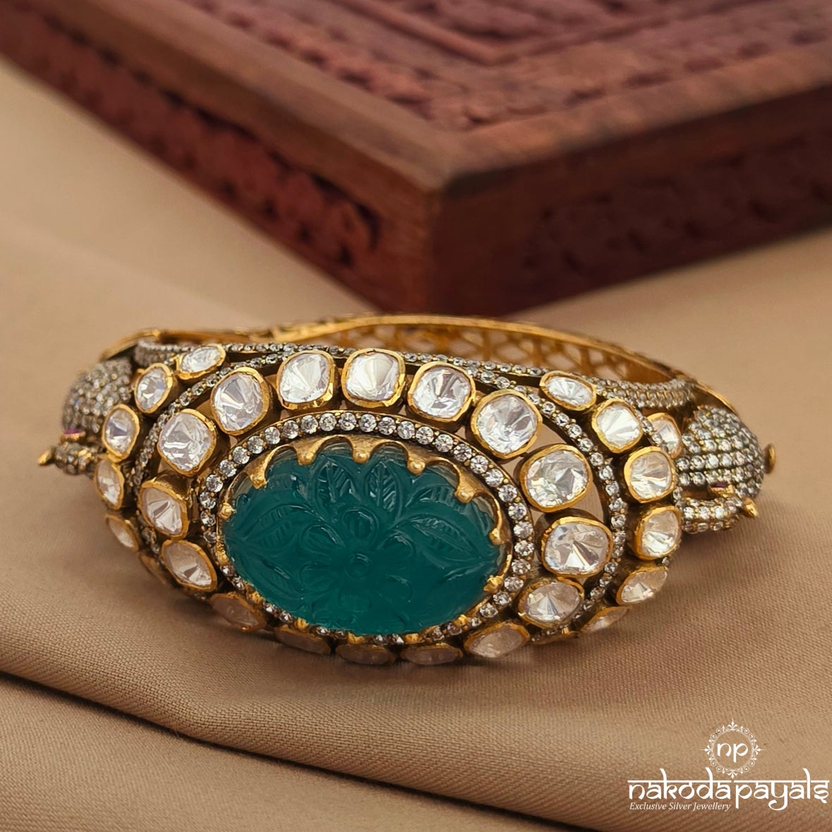Moissanite Exquisite Peacock Screw Kada(Gk3342)