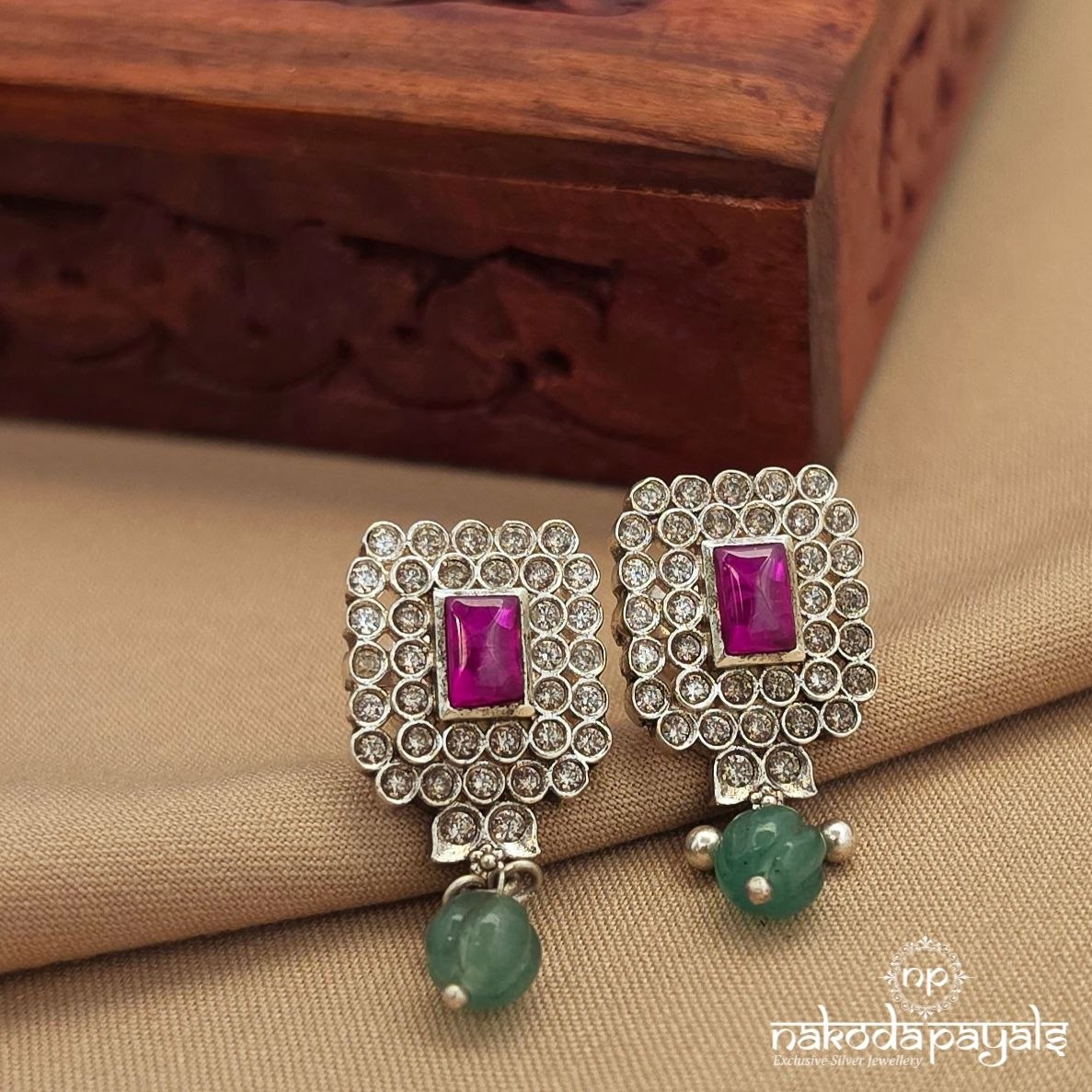 Green Drop Stunning Studs (S9718)