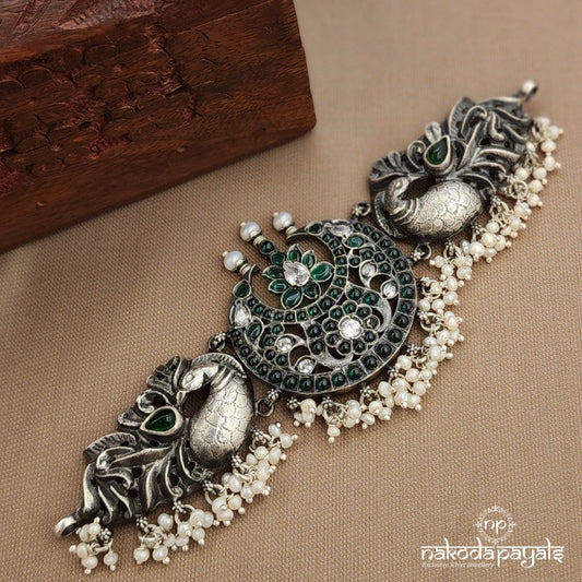 Half Moon Green Choker  (N11276)