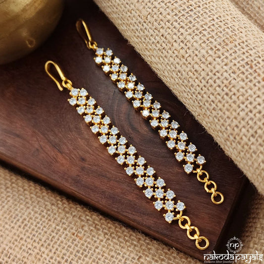 Gleaming White Maang Tika (Gm0944)