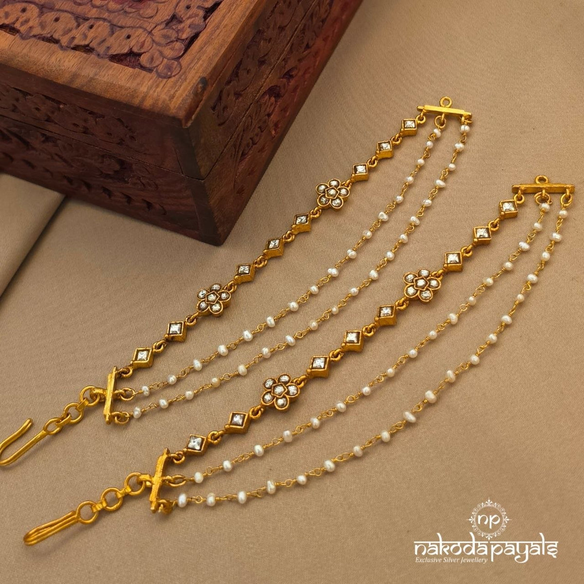 Pearly Floral Maati (Gm1317)