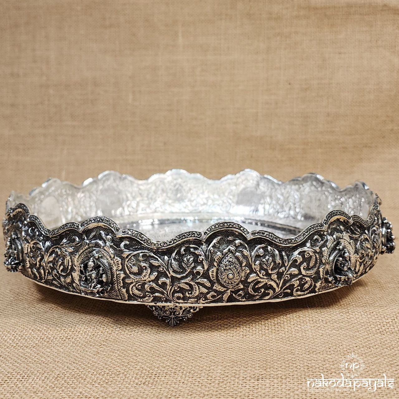 Blessing Lakshmi Chitae Plate (Aa1520)