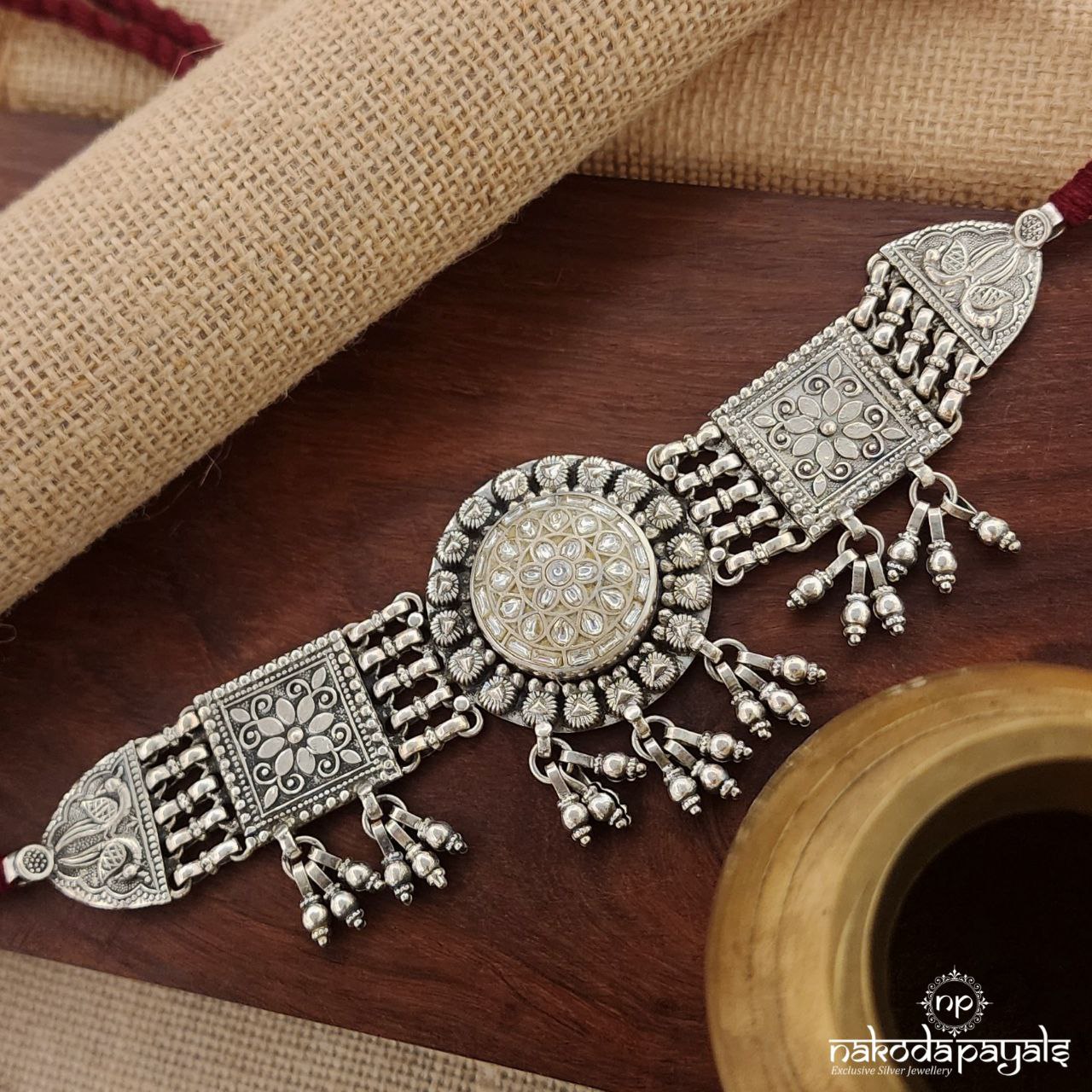 Circular White Ball Drop Choker (N10607)