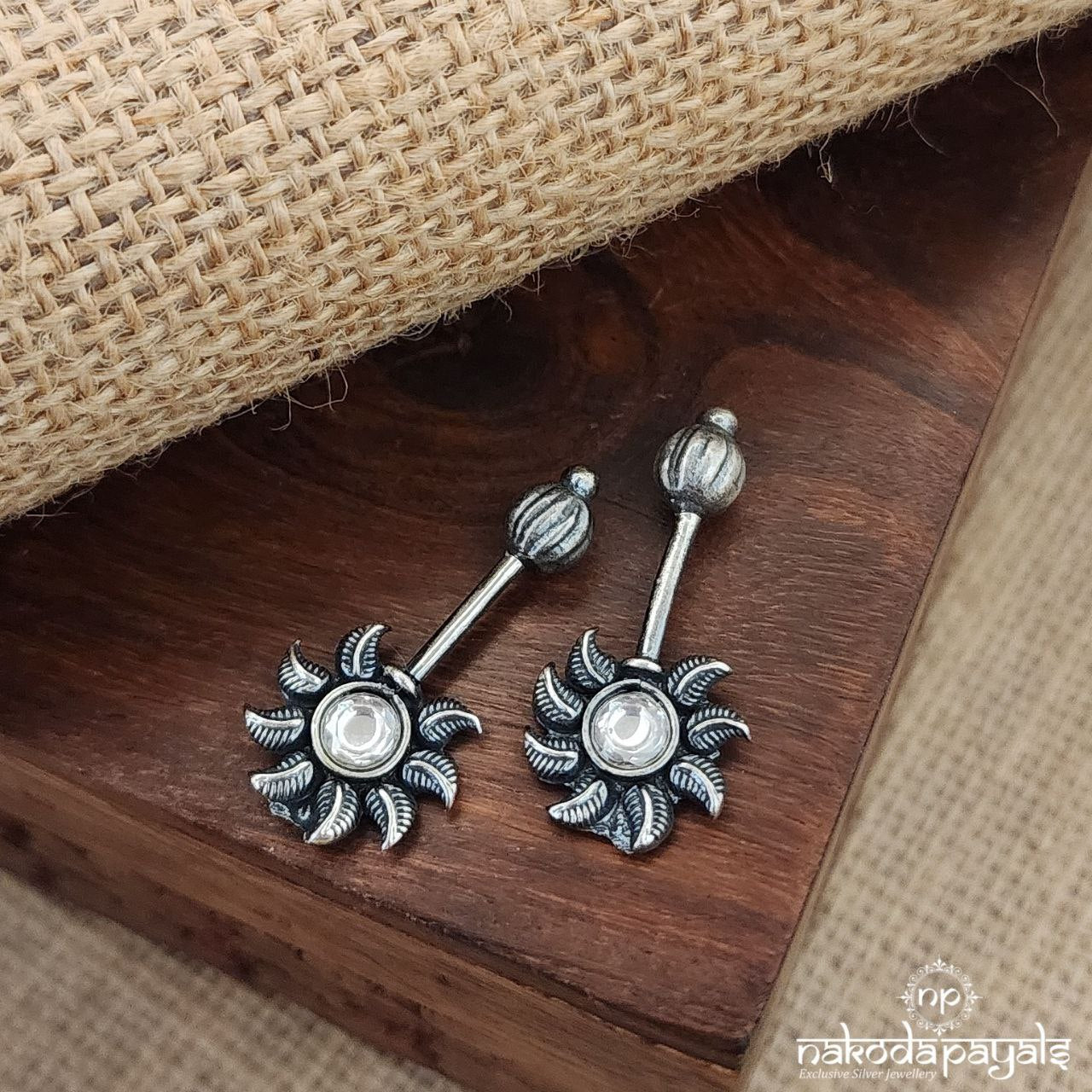 White Leafy Bugadi (St2964)