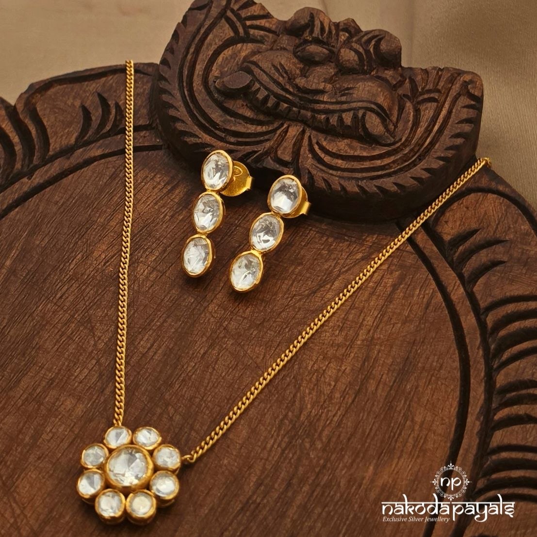 White Moissanite Neckpiece With Earrings (Gn10982)