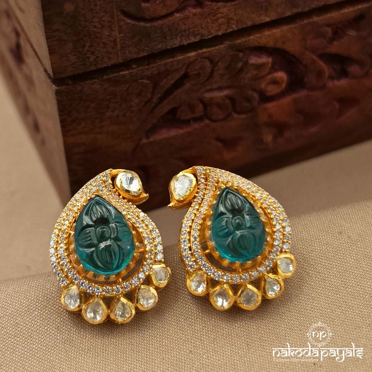 Green Drop Mango  Studs (Ge11425)