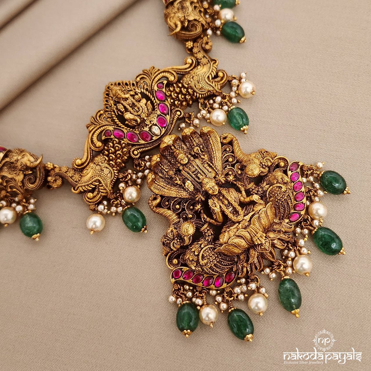 Goddess Kundan Neckpiece With Earrings (Gn9052)
