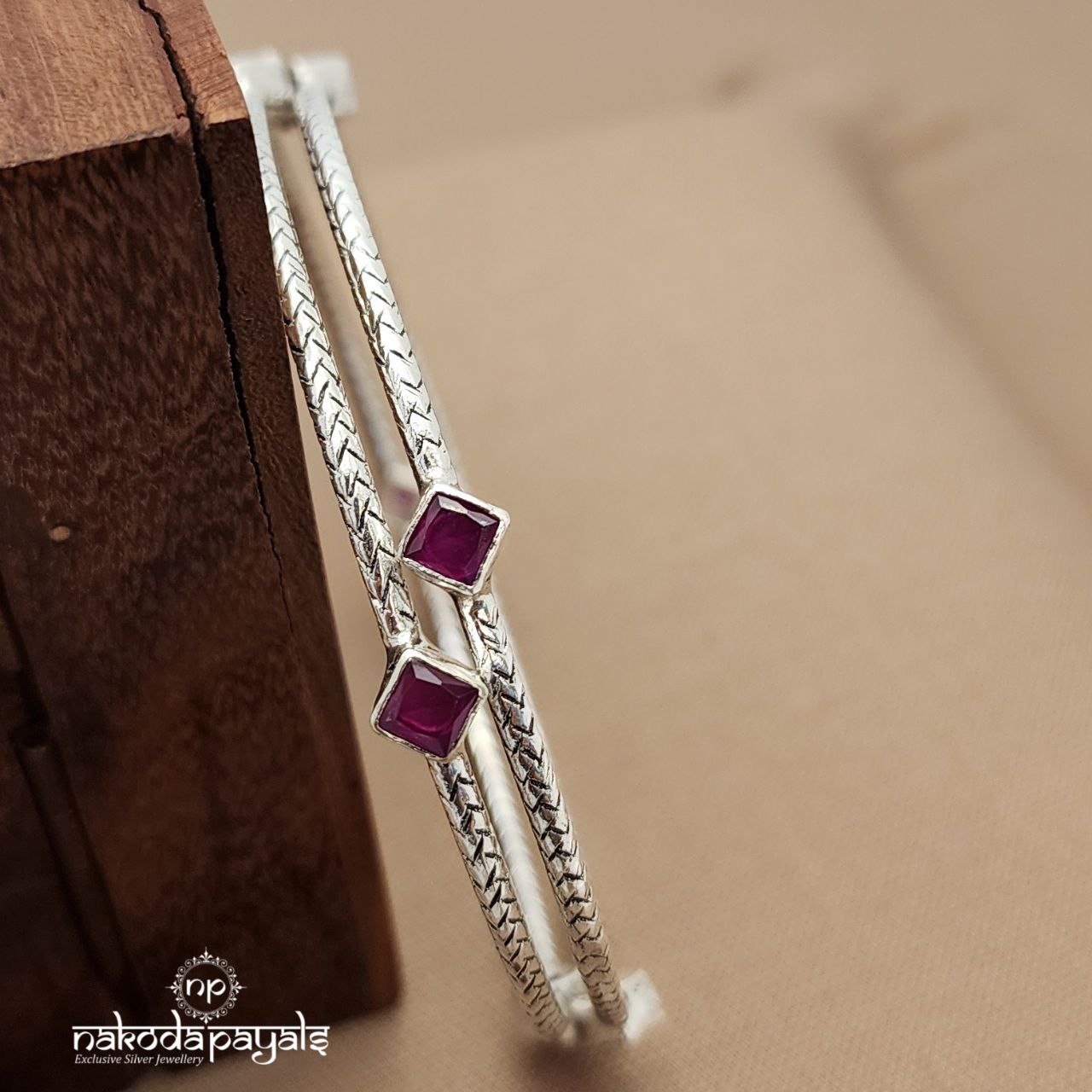 Red Squarish Bangle Pair (K6104)