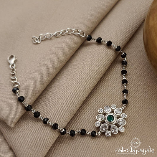 White Flower Bracelet (Br1677)