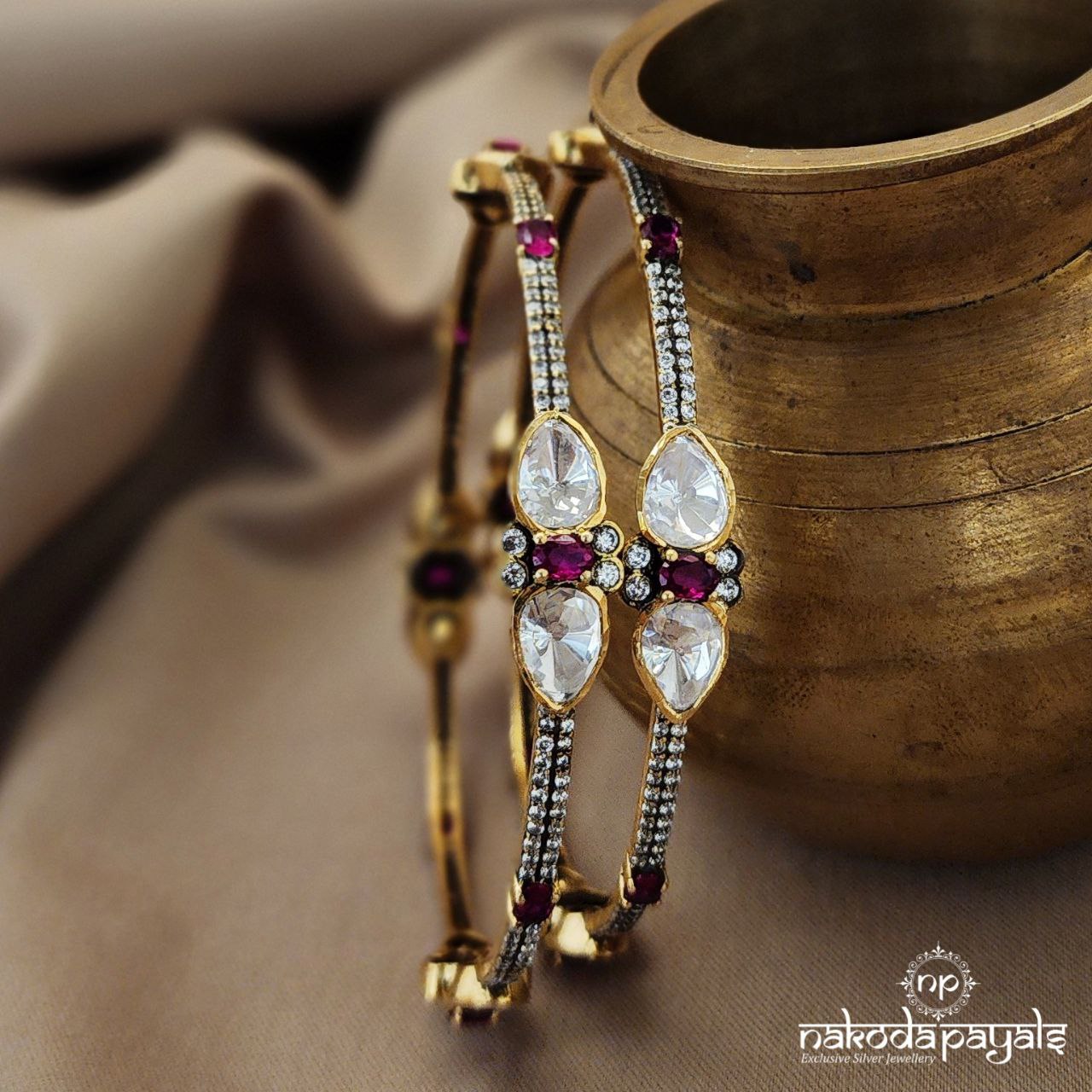 Sparkling Pink Moissanite Bangles (Gk2831)