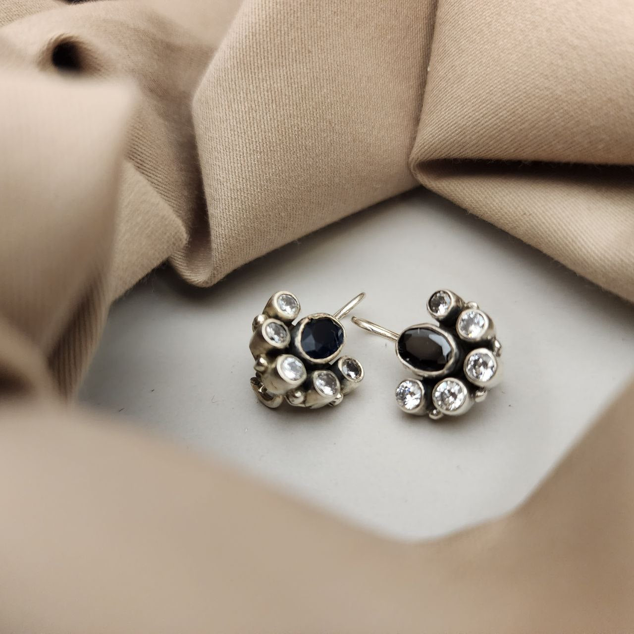 Colorful Hangings (H2032-39)