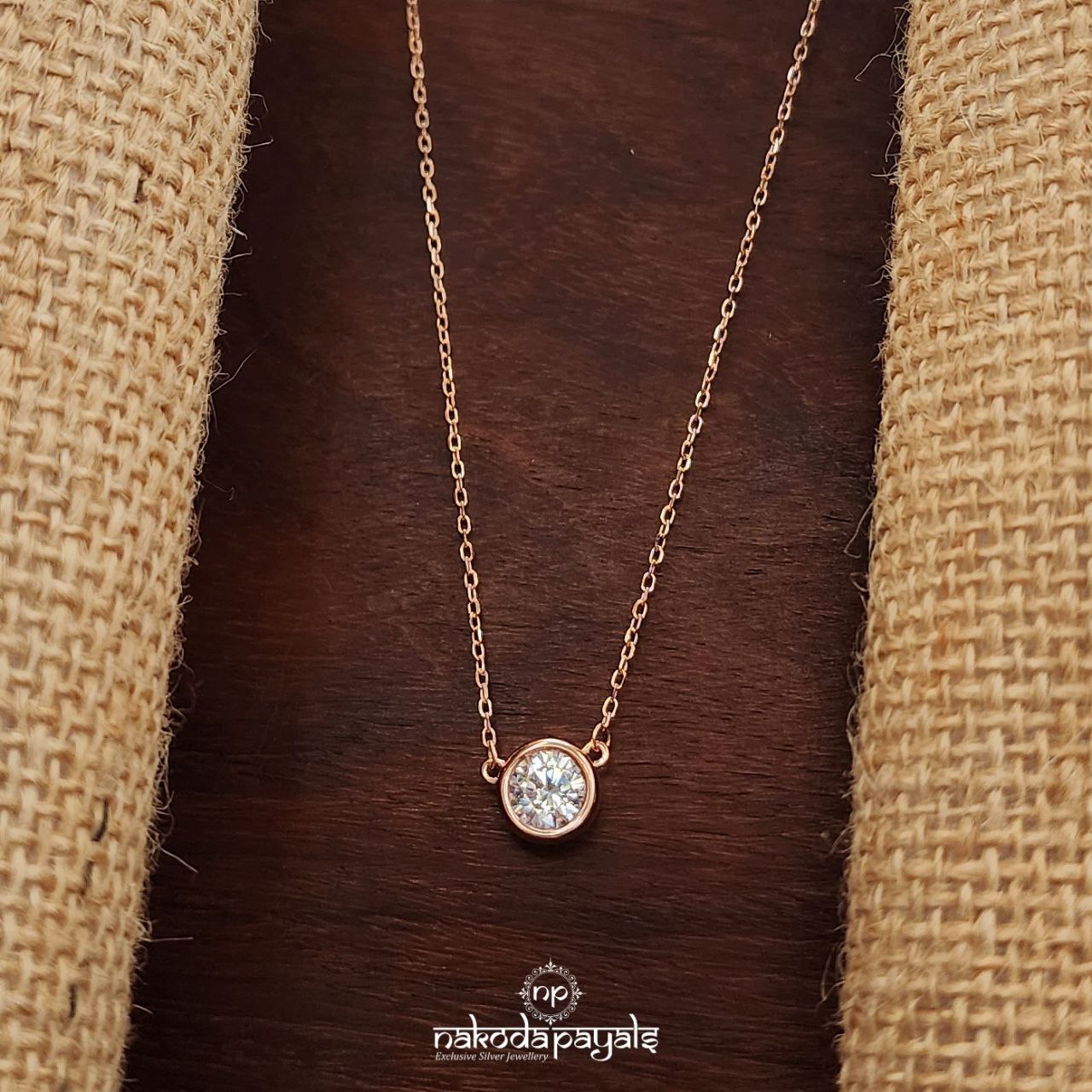 White Dot Rose Gold Neckpiece (St3883)