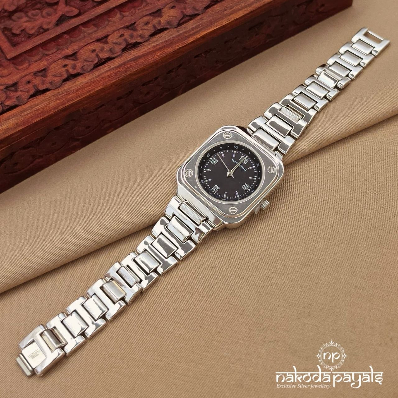 Endearing Squarish Watch (W0303)