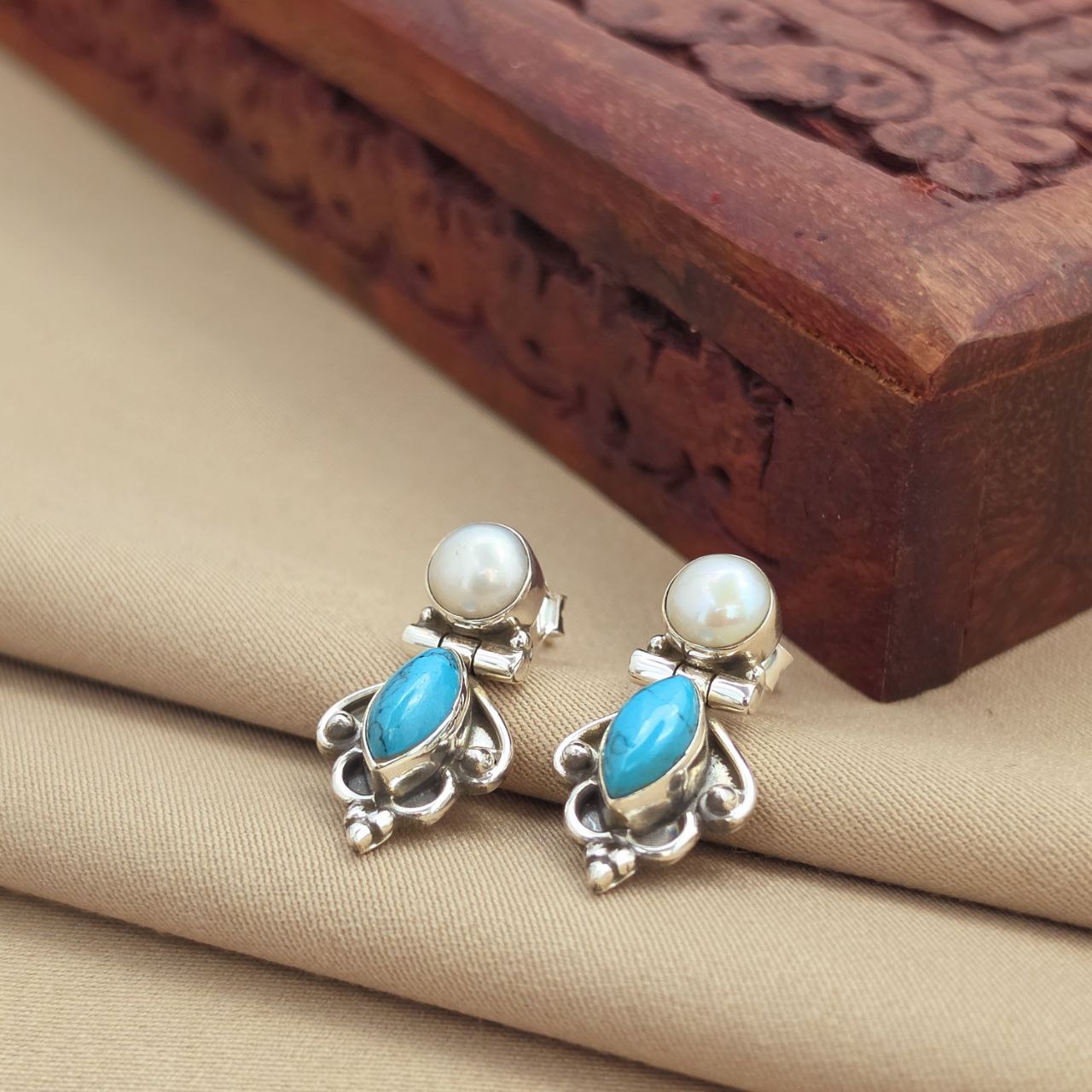Elegant Studs (H2107)