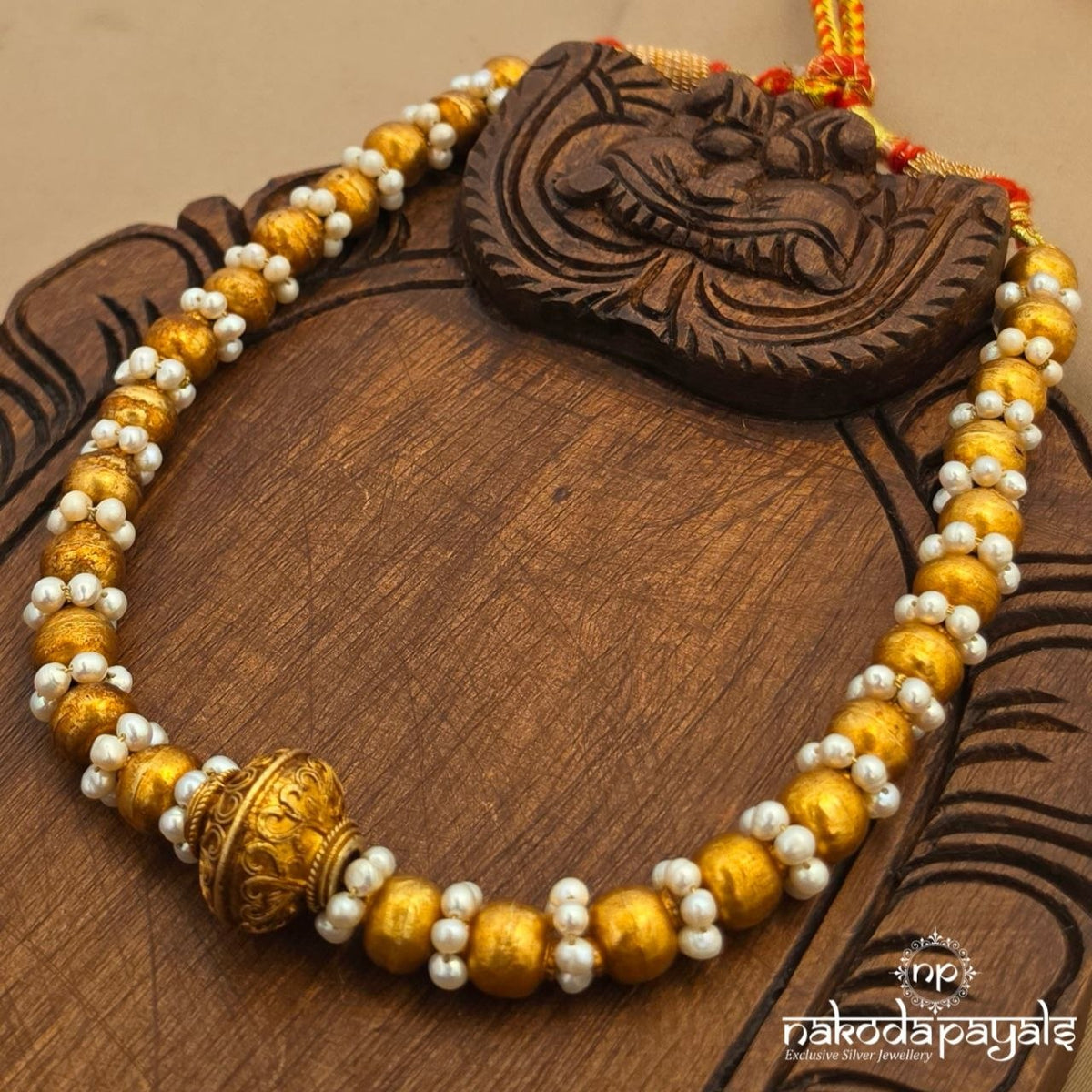 Traditional Pearl Ball Neckpiece (Gn11107)