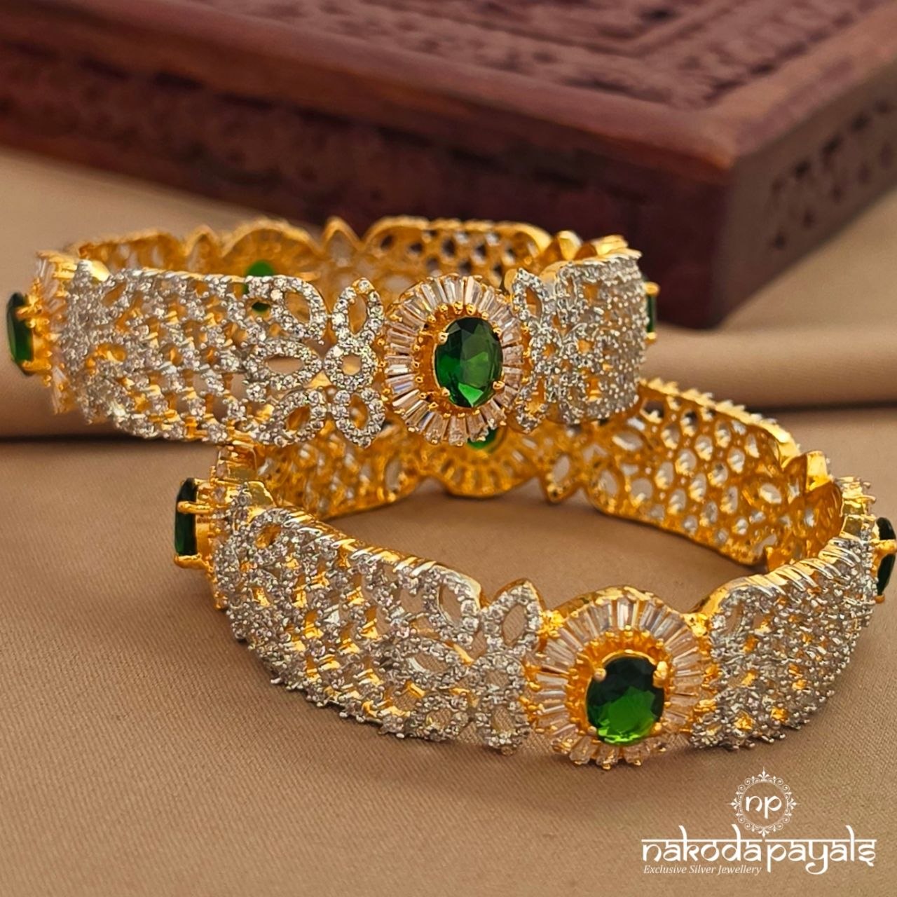 Emerald Green Bangles (2.4) (Gk3278)
