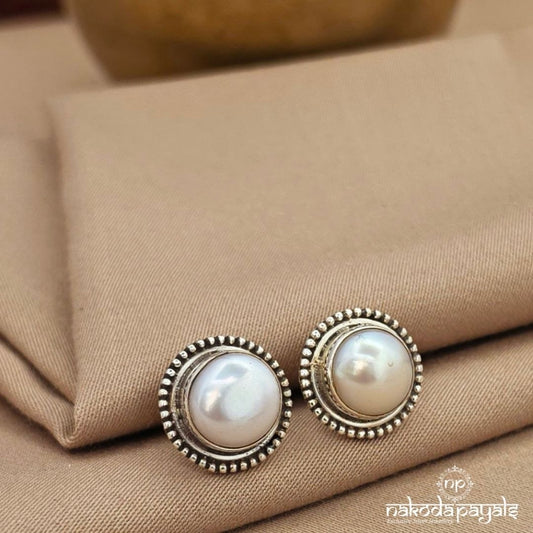 Exquisite Pearl Studs (S4078)