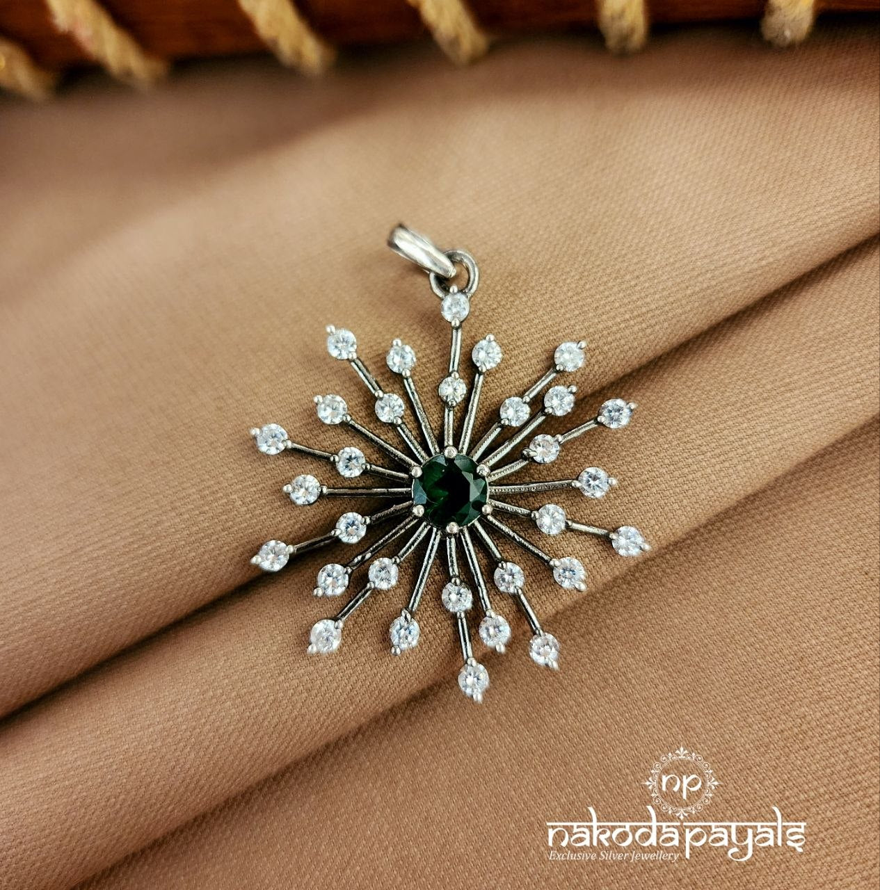Green Dot Pendant (P2571)