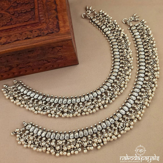 Gorgeous Oxidised Anklet (A7046)