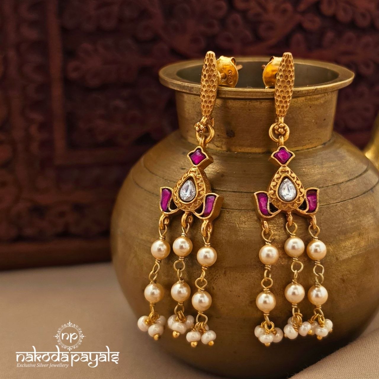Exquisite Floral Pearl Drop Chandbali (Ge11267)