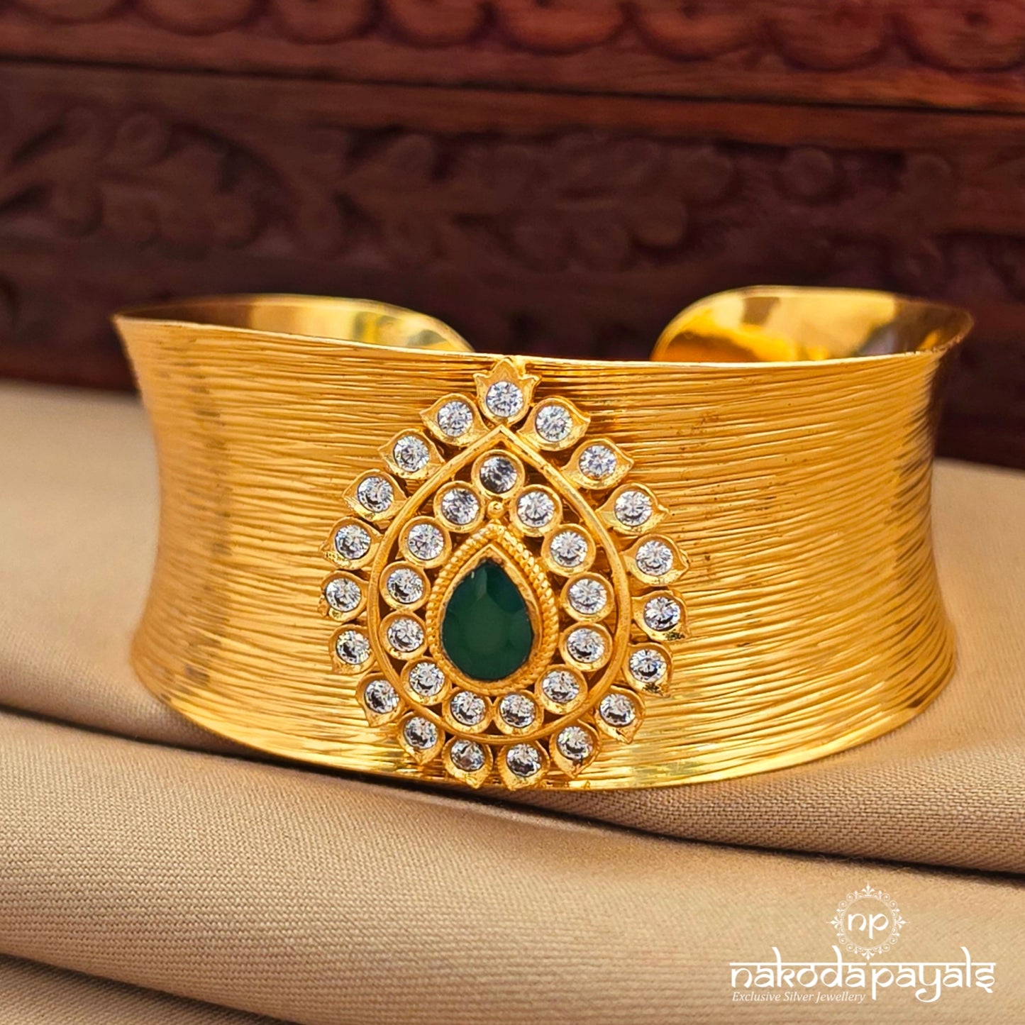 Exclusive Green Drop Cuff Kada (Gk3339)