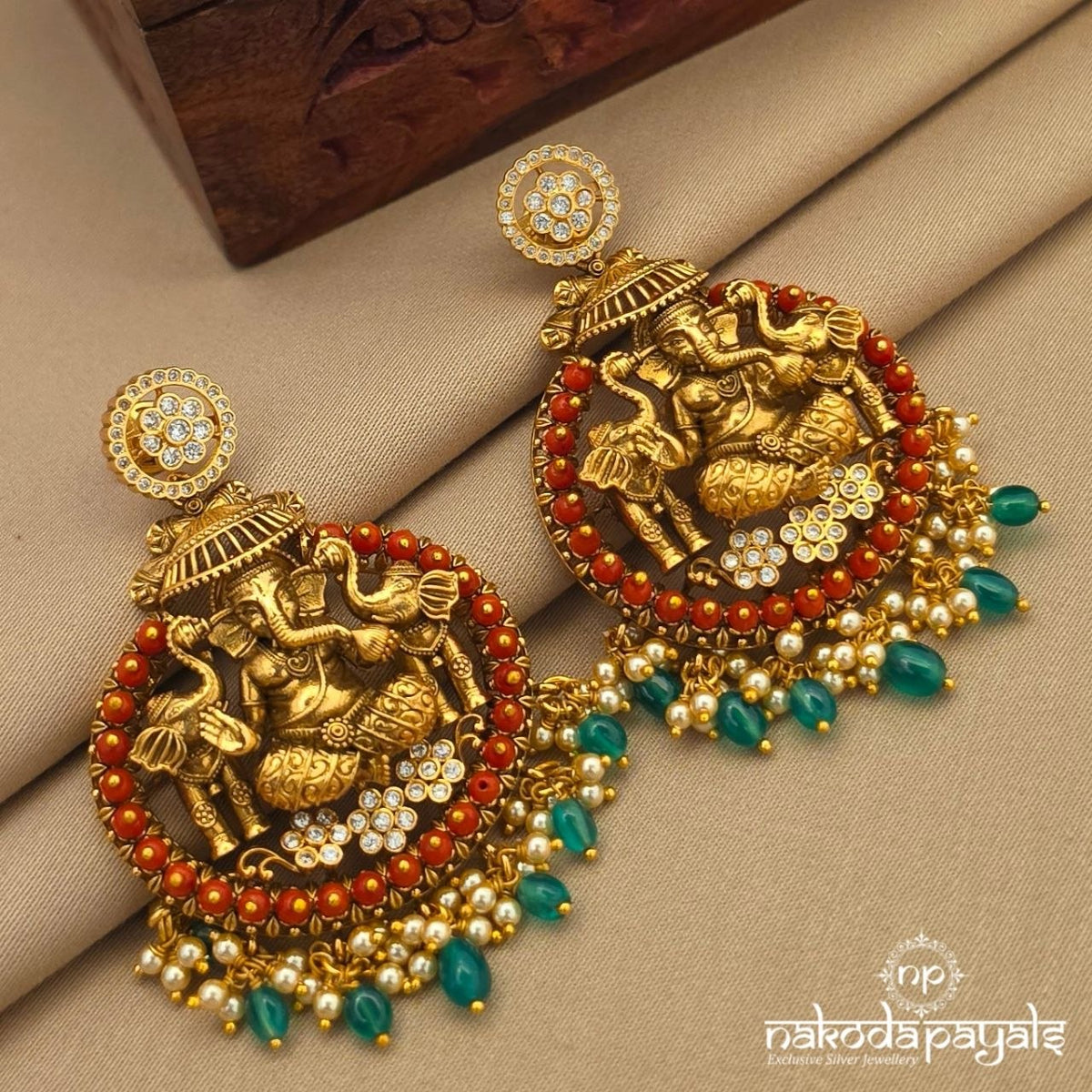 Coral Ganesha Pearl Neckpiece With Earrings (Gn10936)