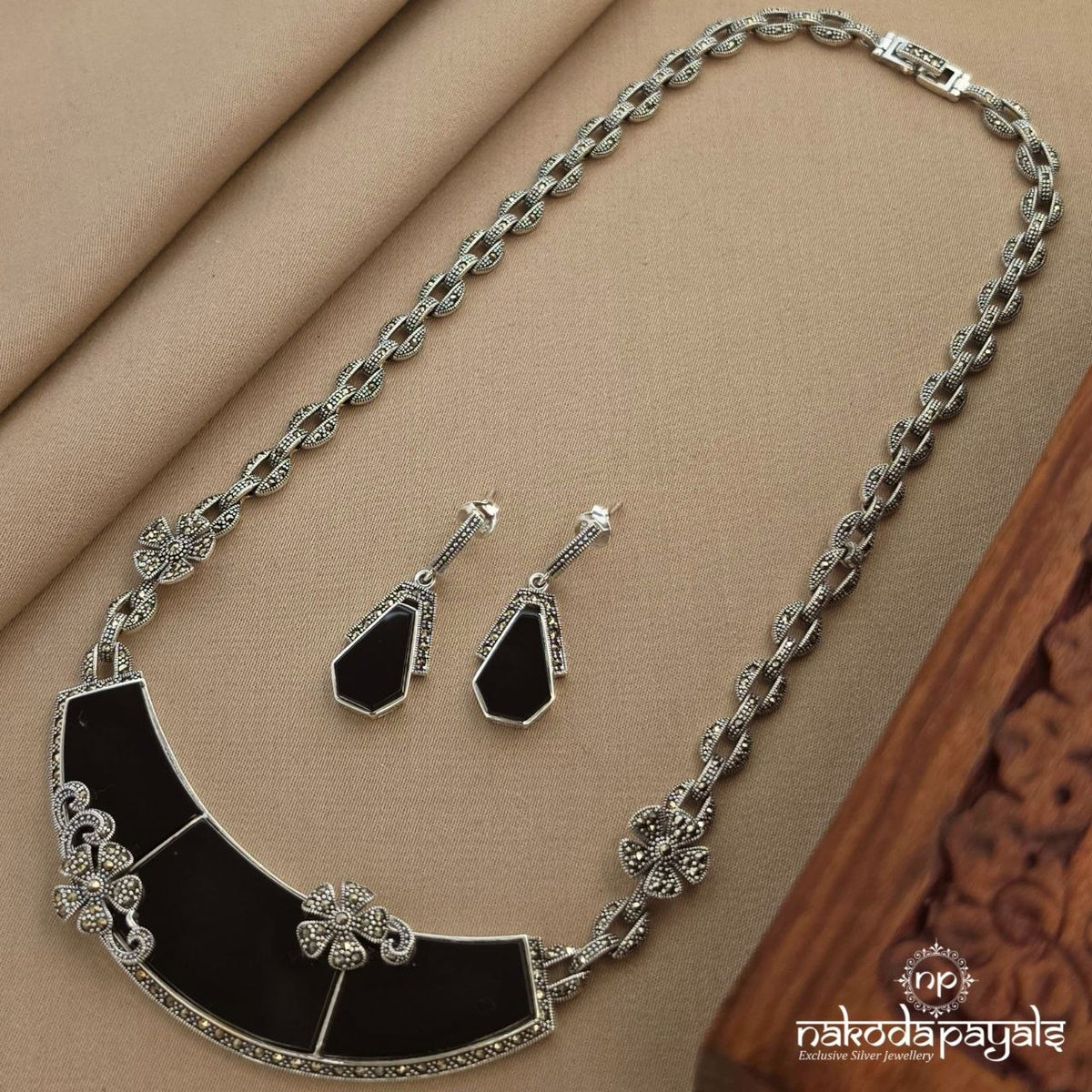 Onyx Marcasite Neckpiece With Earring (N12163)