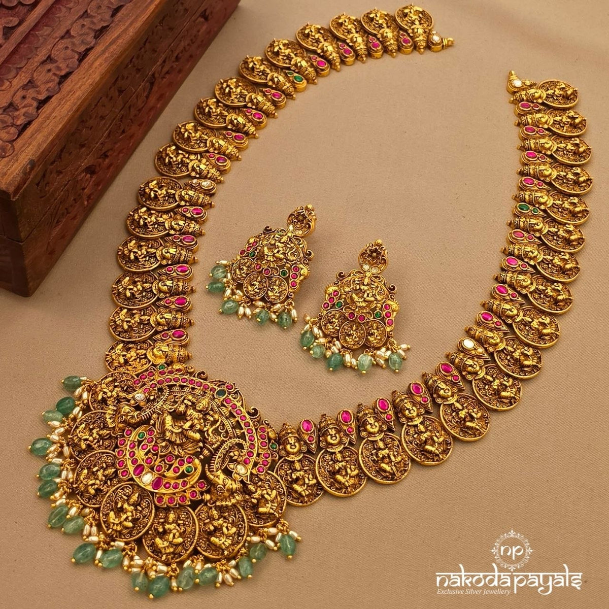 Divine Lakshmi Venkateshwara Neckpiece With Earrings (Gn10844)