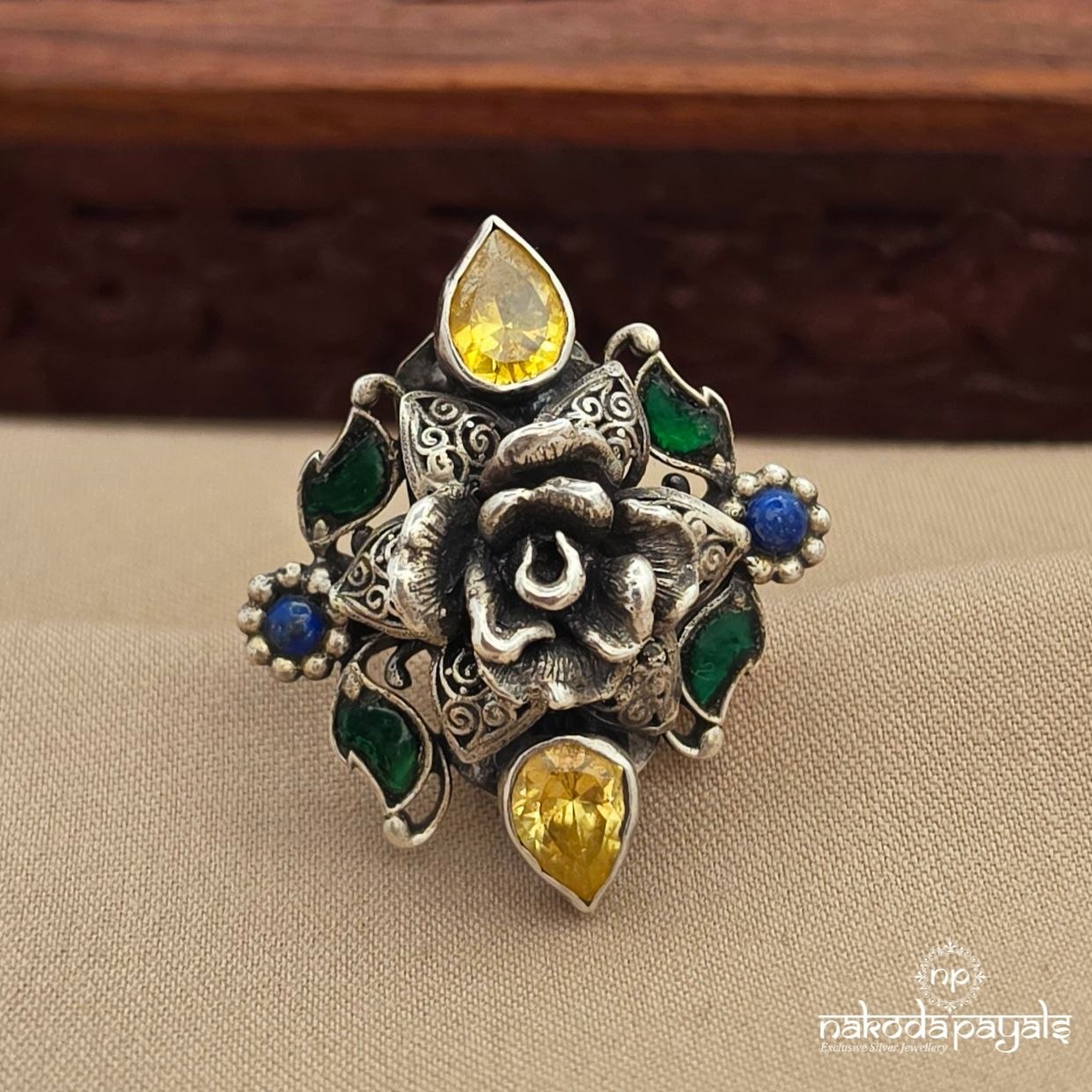 Exemplary Rose Floral Finger Ring (F3004)
