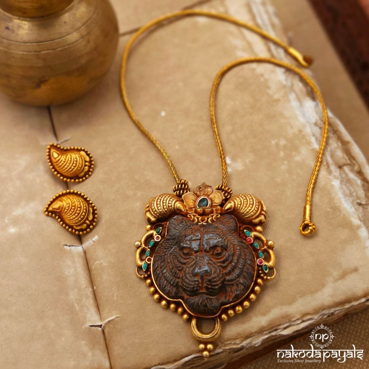 Exclusive Tiger Neckpiece With Earrings (Gn10664)