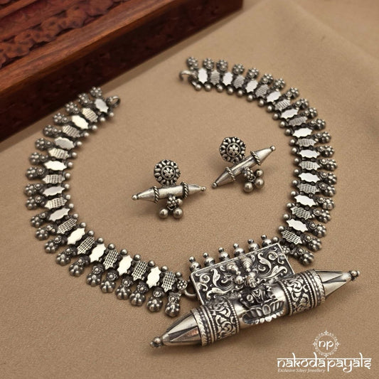 Lakshmi Oxidised Neckpiece With Earrings (N11858)