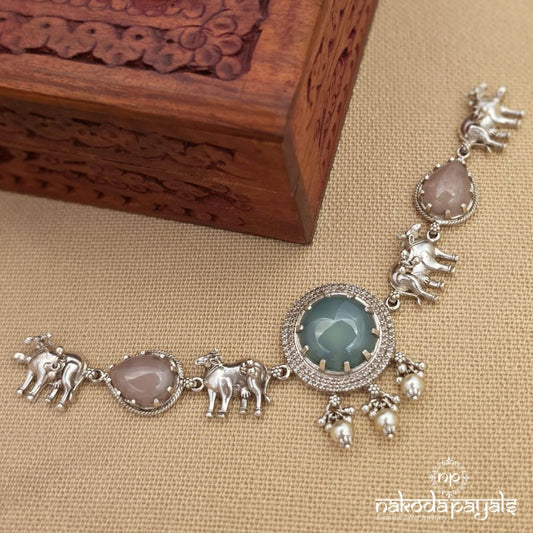 Exemplary Cow Choker (N12031)