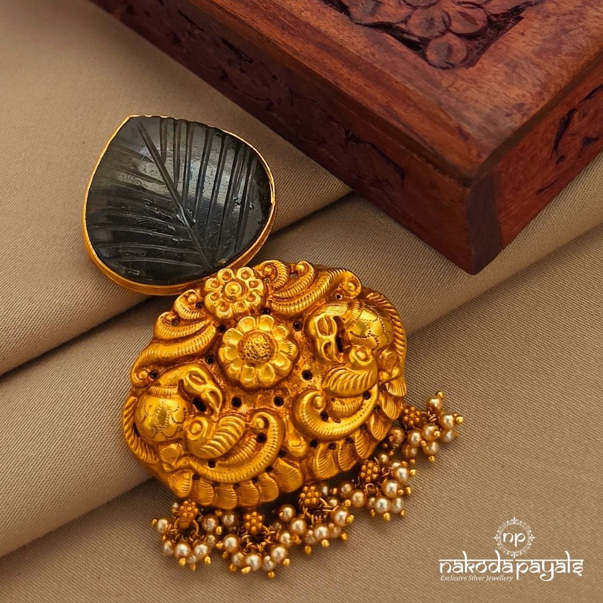Leafy Peacock Pendant (Gp2221)