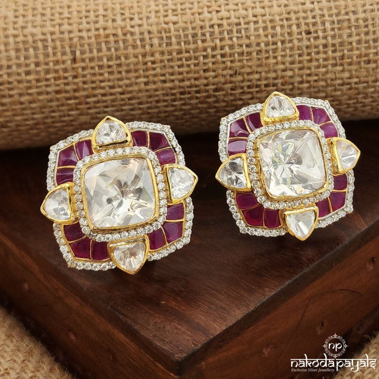 Kemp Squarish Studs(Ge9406)