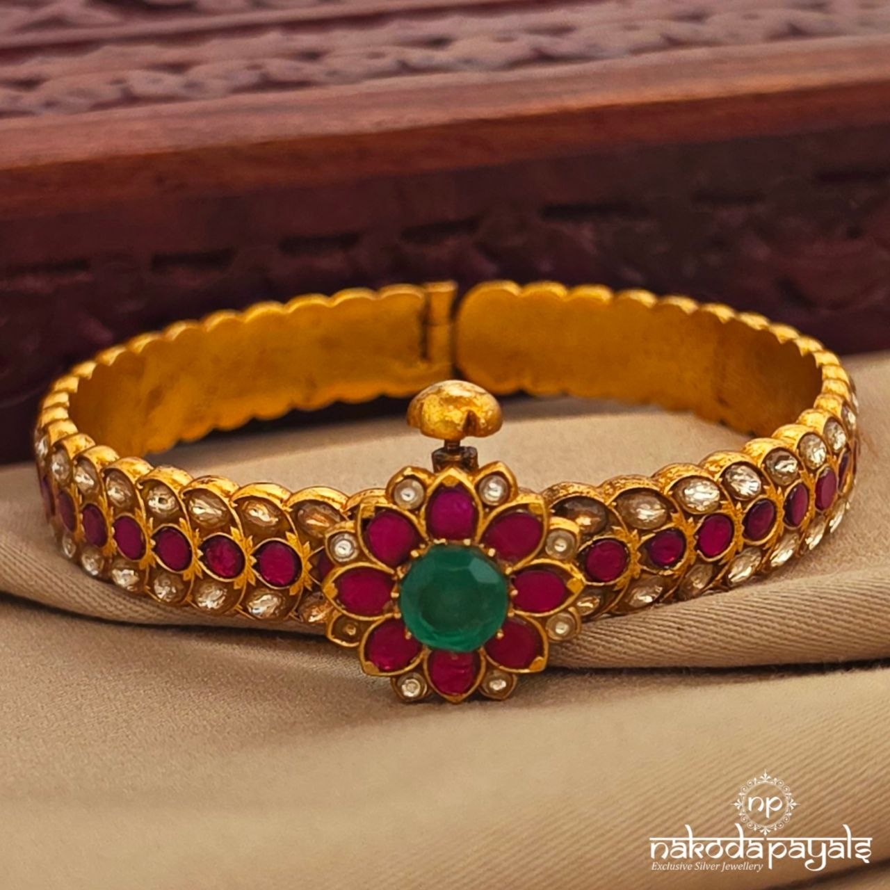 Kundan Screw Kada (2.4) (Gk3296)