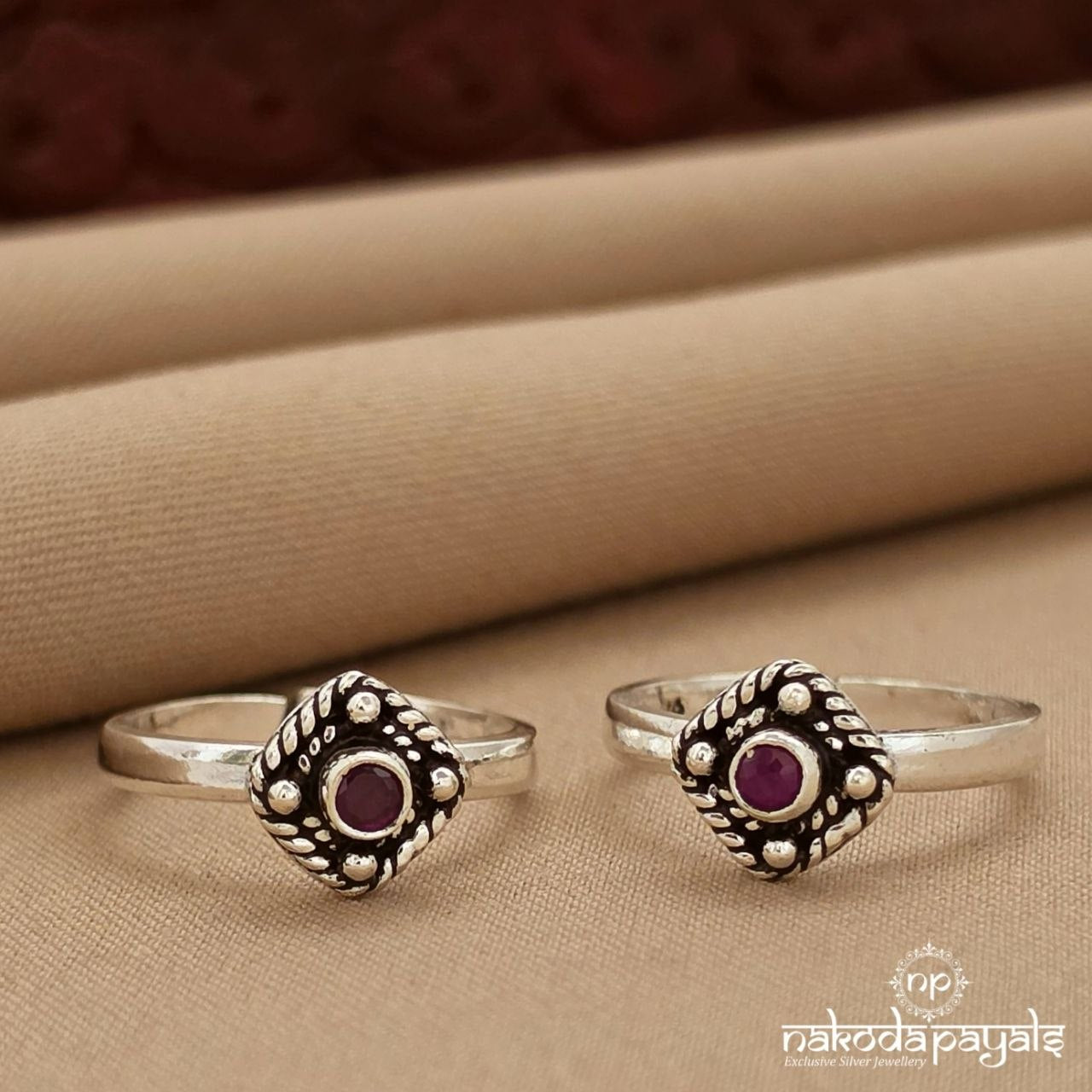 Exquisite Pink Toerings (T4852)