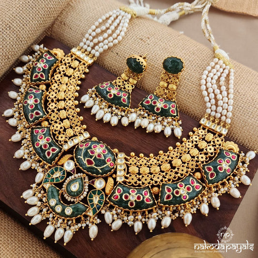 Grand Kundan Pearled Neckpiece With Earrings (Gn8855)