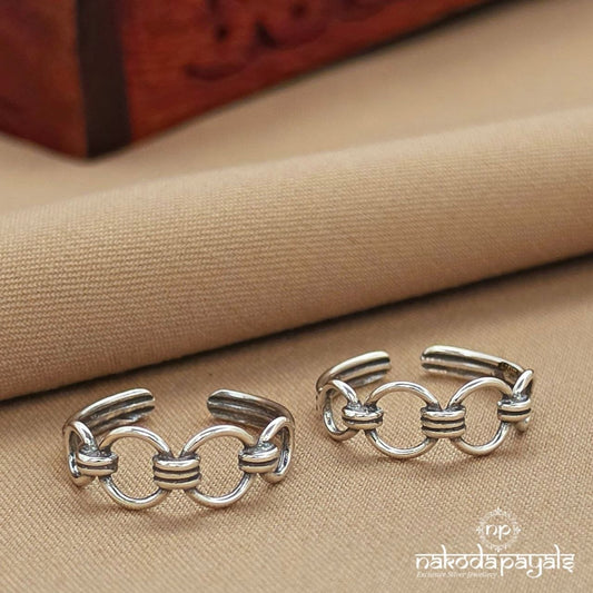 Elegant Link Circular Toerings (T4833)