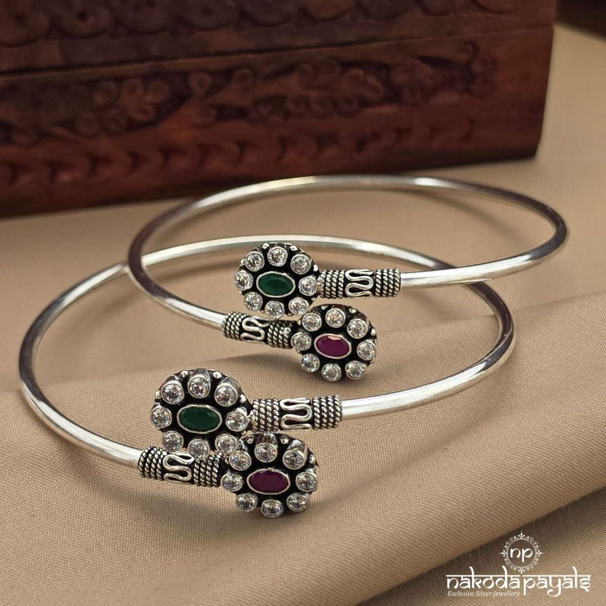 Exclusive Kemp Floral Anklet Kada (Ak2373)