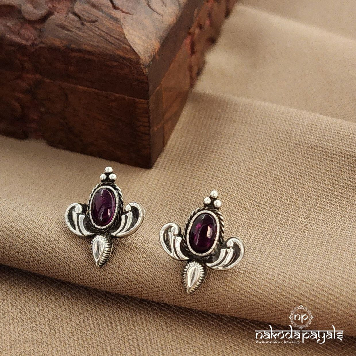 Oval Pink Studs (S9500)