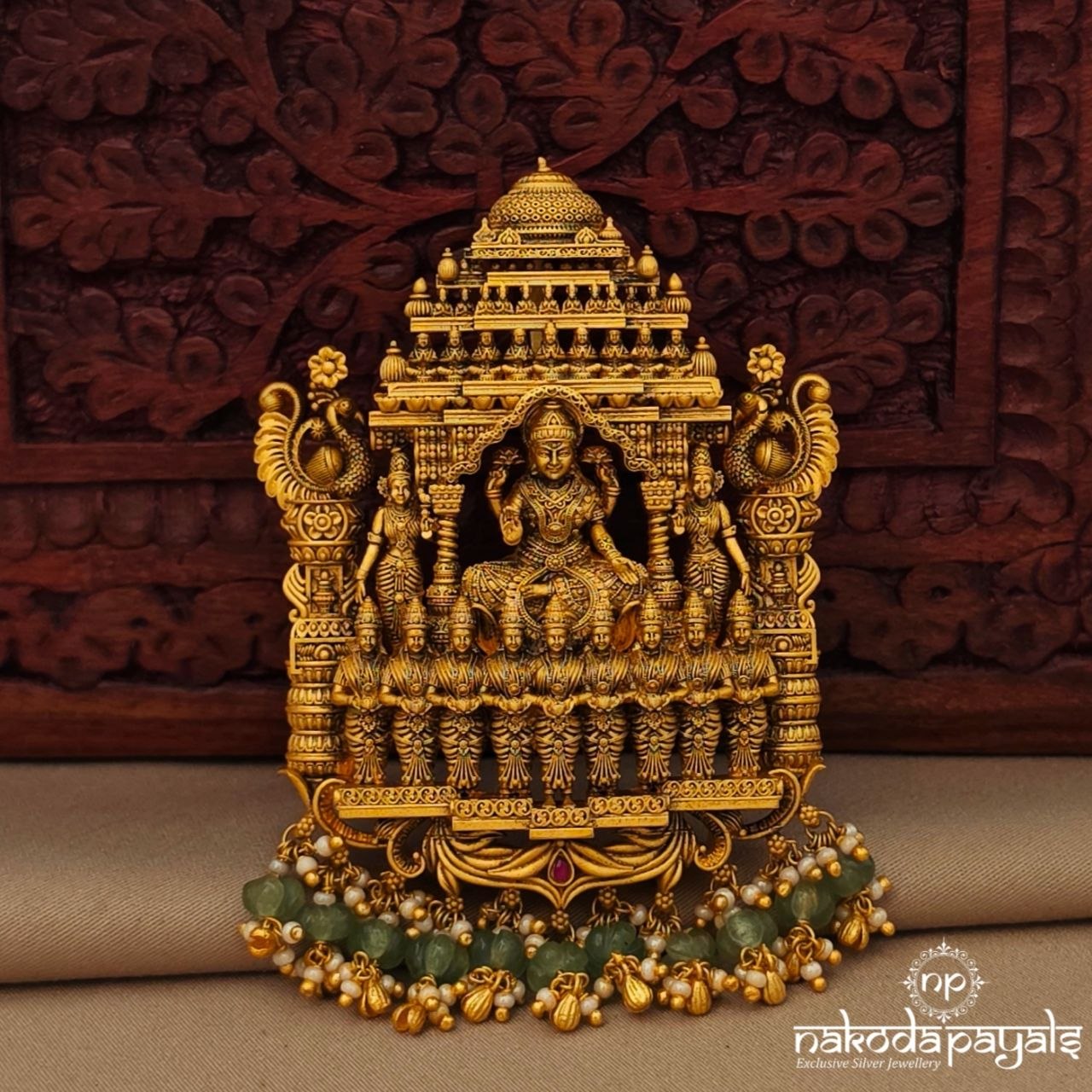 Charming Pearly Lakshmi Pendant (Gp2279)