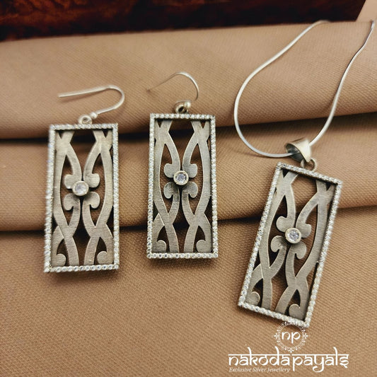 Squarish Elegant Pendant Set (N11644)
