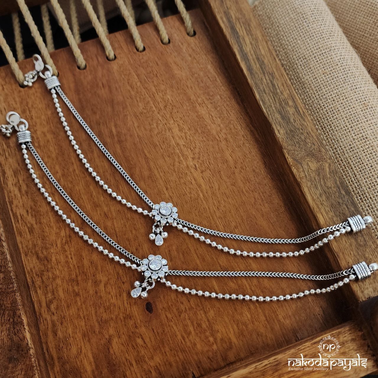 Floral White Anklets (A6410)