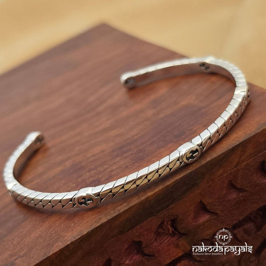 Sleek Cuff kada (St4155)
