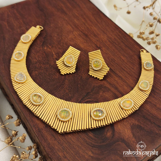 Golden Prism Neckpiece With Earrings (Gn8662)