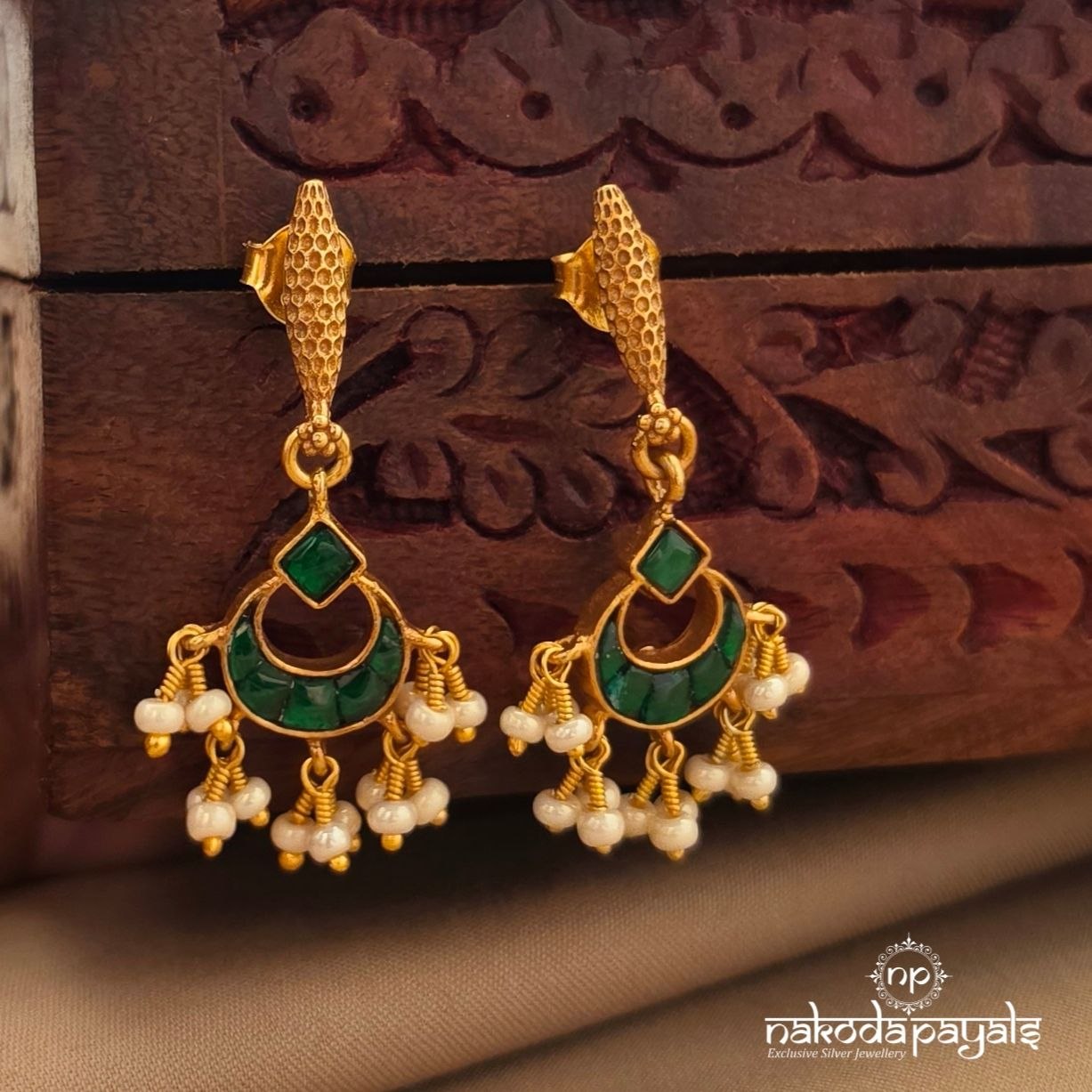 Green Pearl Drop Chandbali (Ge11263)